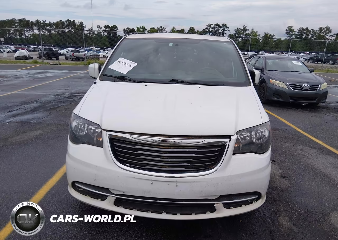 2015 Chrysler Town & Country S VIN:2C4RC1HG4FR710734 - 12
