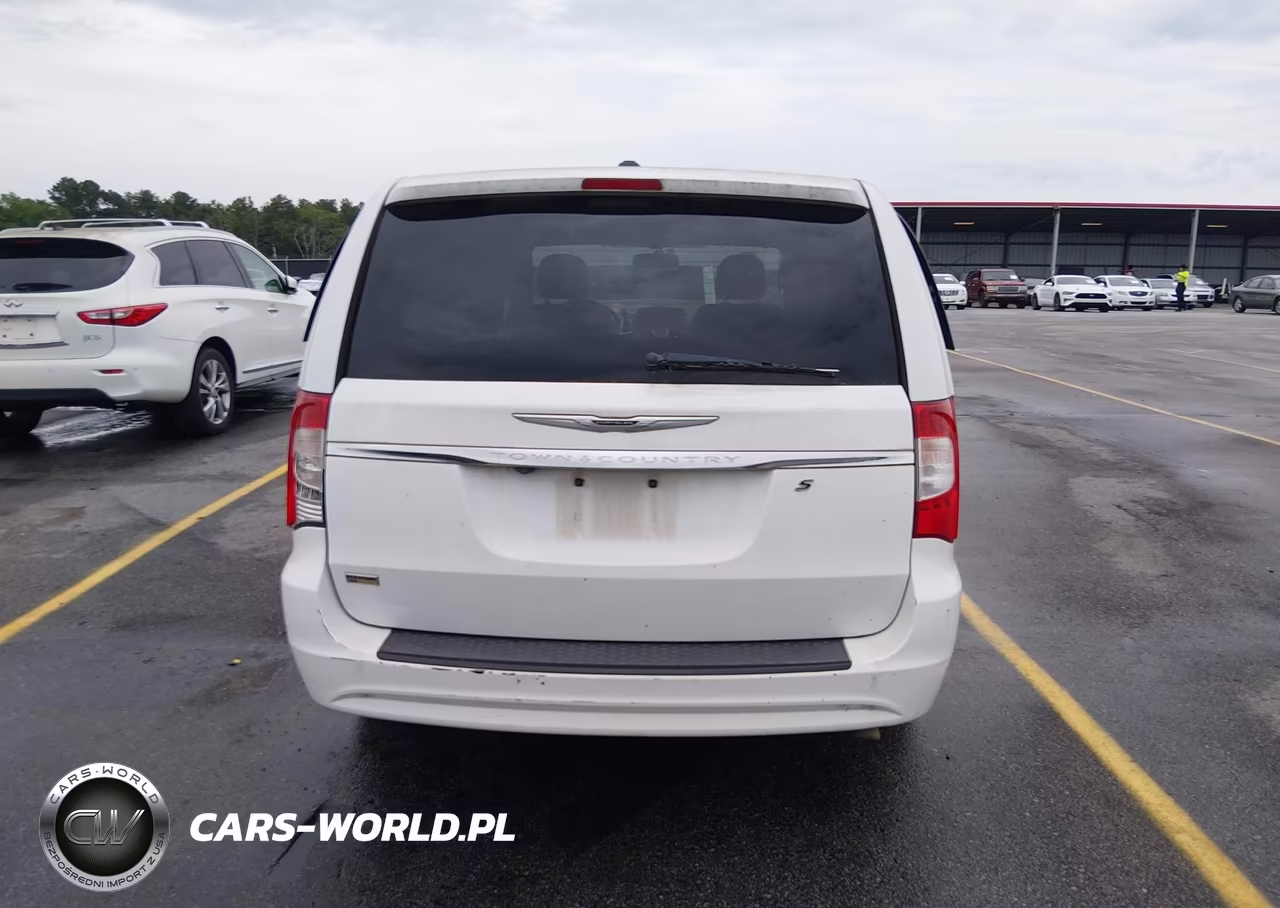 2015 Chrysler Town & Country S VIN:2C4RC1HG4FR710734 - 16