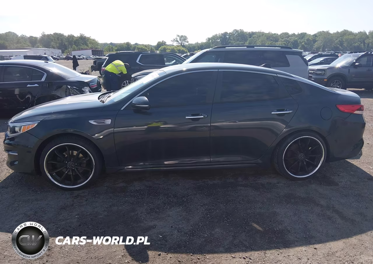 2016 Kia Optima Lx VIN:5XXGT4L31GG037697 - 14