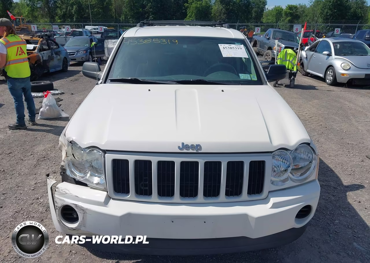 2007 Jeep Grand Cherokee Laredo VIN:1J8GR48K27C682768 - 12