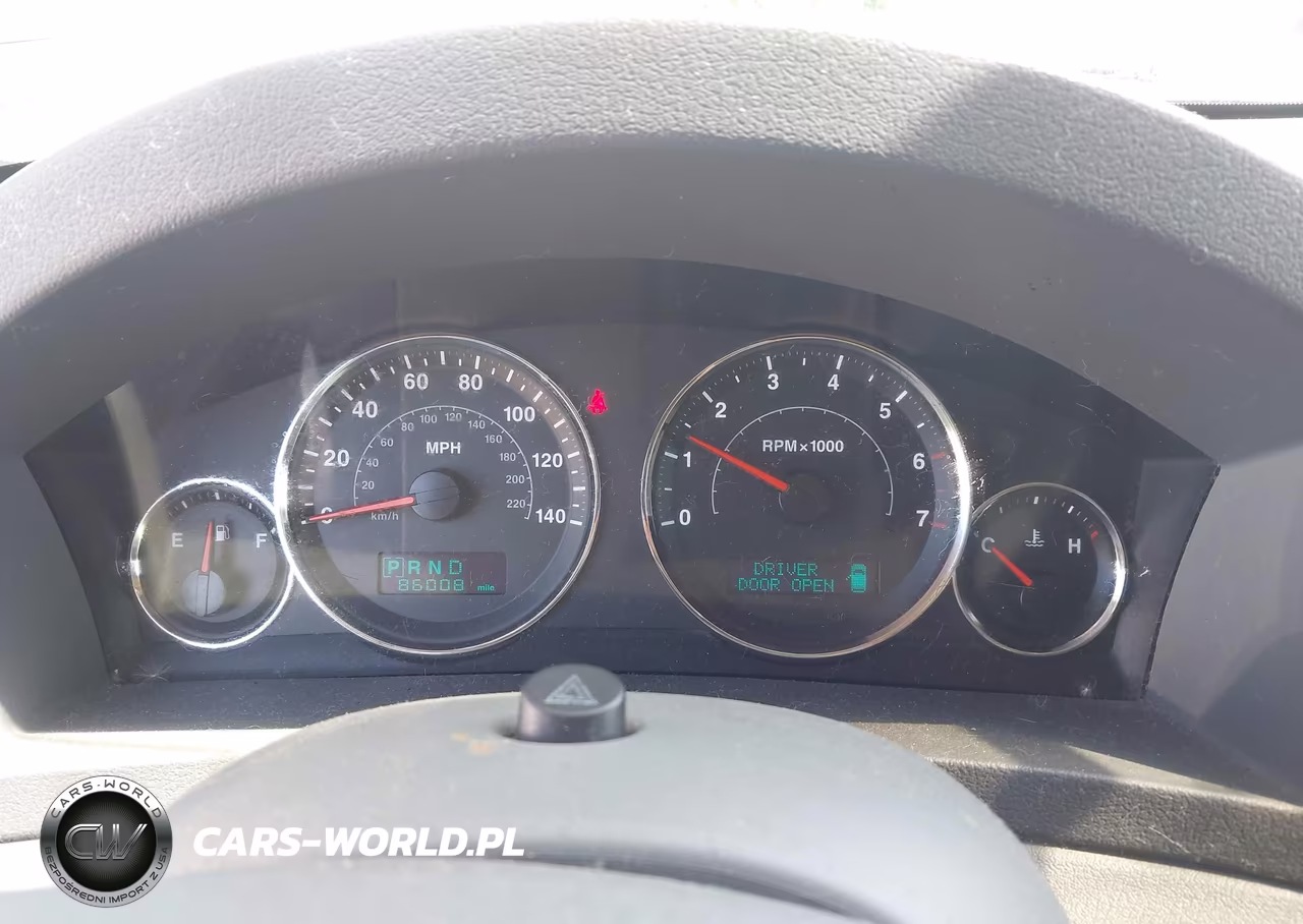2007 Jeep Grand Cherokee Laredo VIN:1J8GR48K27C682768 - 7