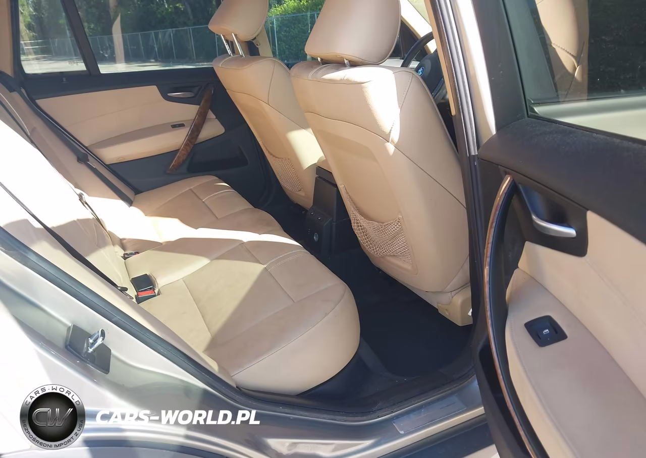 2007 BMW X3 3.0Si VIN:WBXPC93407WJ01008 - 8