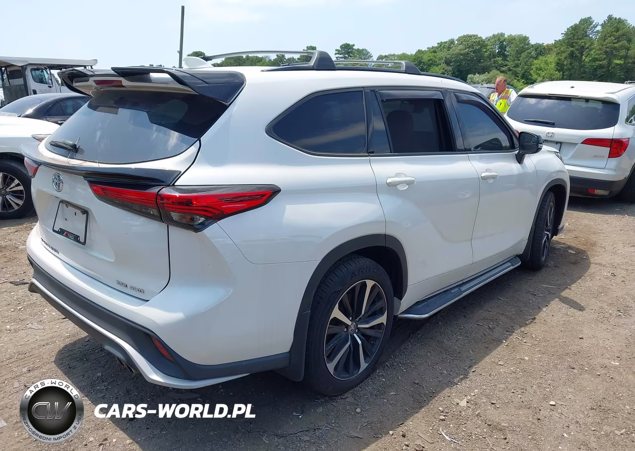 2021 Toyota Highlander Xse VIN:5TDJZRBH1MS114335 - 4