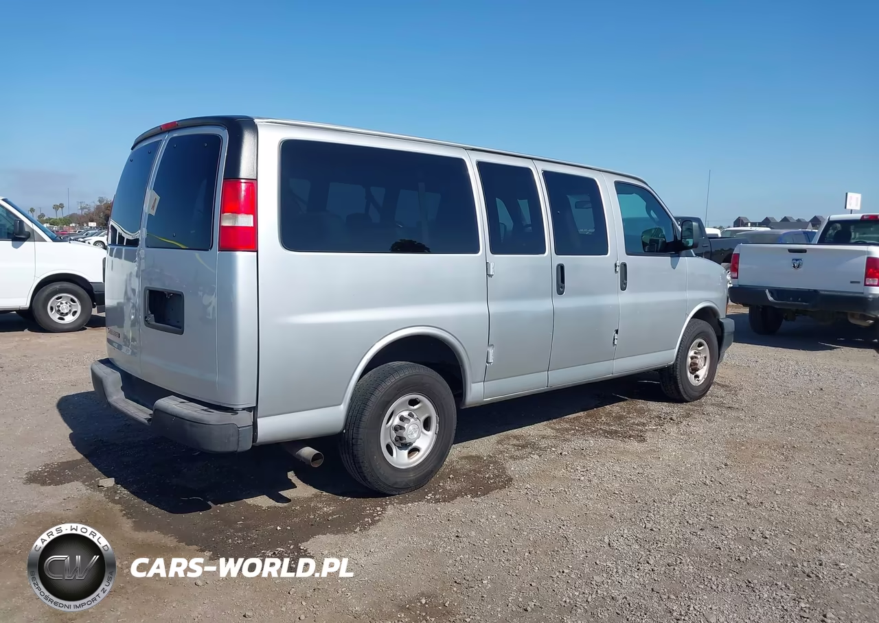 2019 Chevrolet Express 2500 Ls VIN:1GAWGEFG2K1282252 - 4