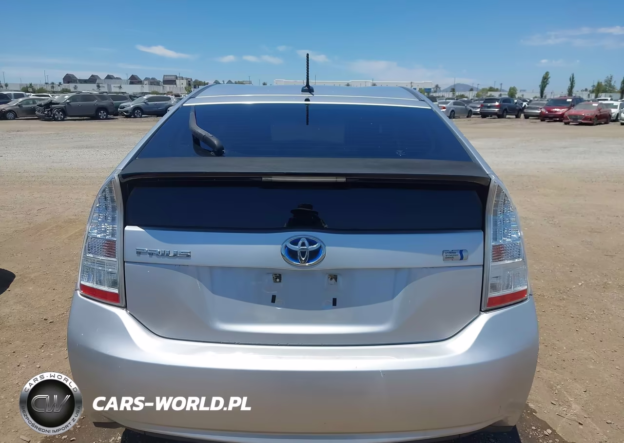 2011 Toyota Prius Three VIN:JTDKN3DU3B0255382 - 16