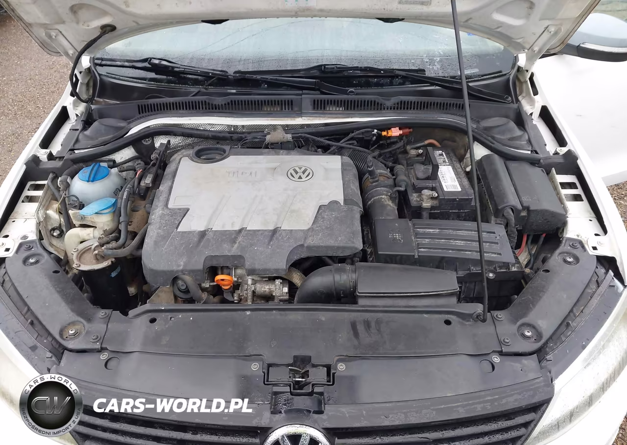 2012 Volkswagen Jetta Sedan VIN:3VWLL7AJ4CM370662 - 10
