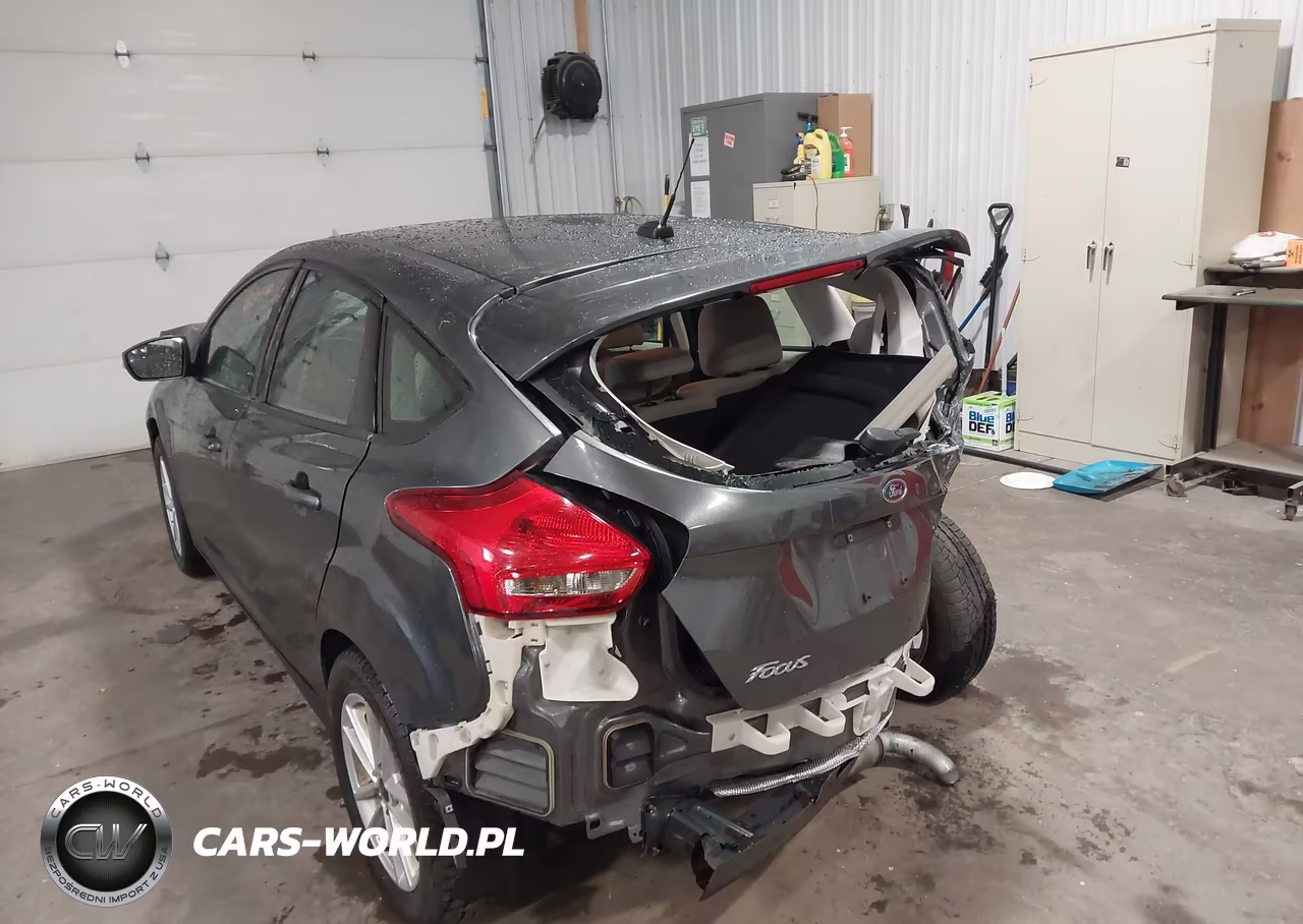 2017 Ford Focus Se VIN:1FADP3K2XHL247913 - 6