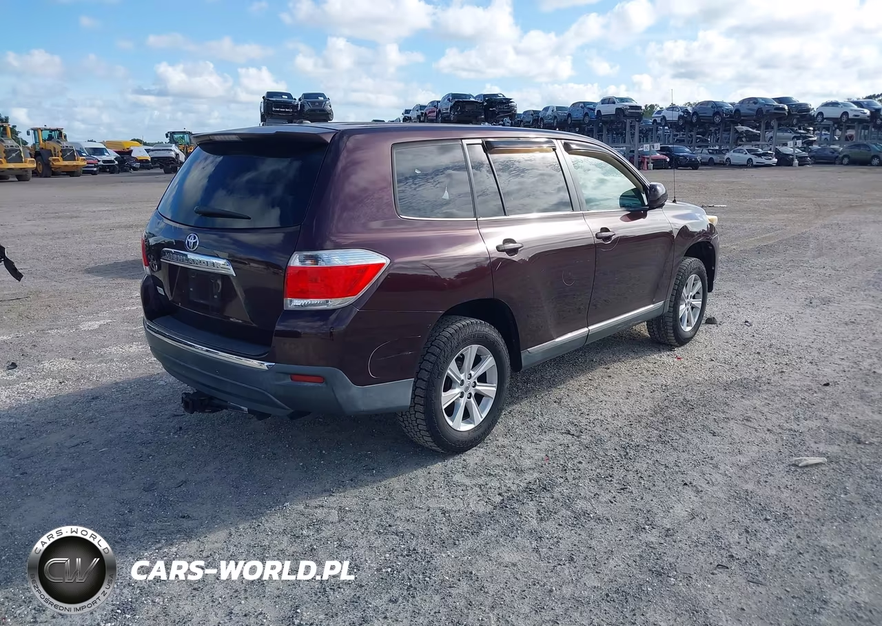2011 Toyota Highlander Base V6 VIN:5TDZK3EH8BS041879 - 4