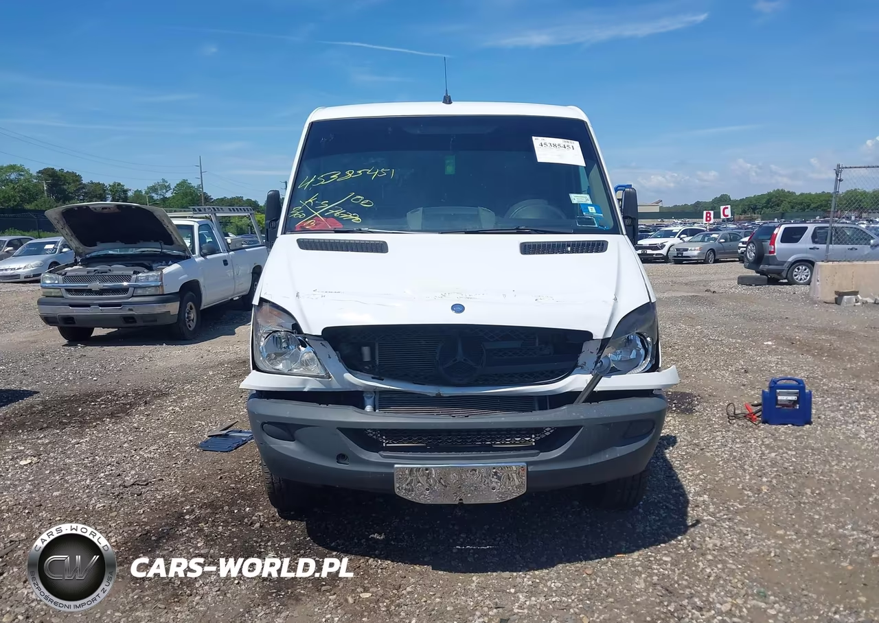 2011 Mercedes-Benz Sprinter 2500 Normal Roof VIN:WD3PE7CC0B5557490 - 12