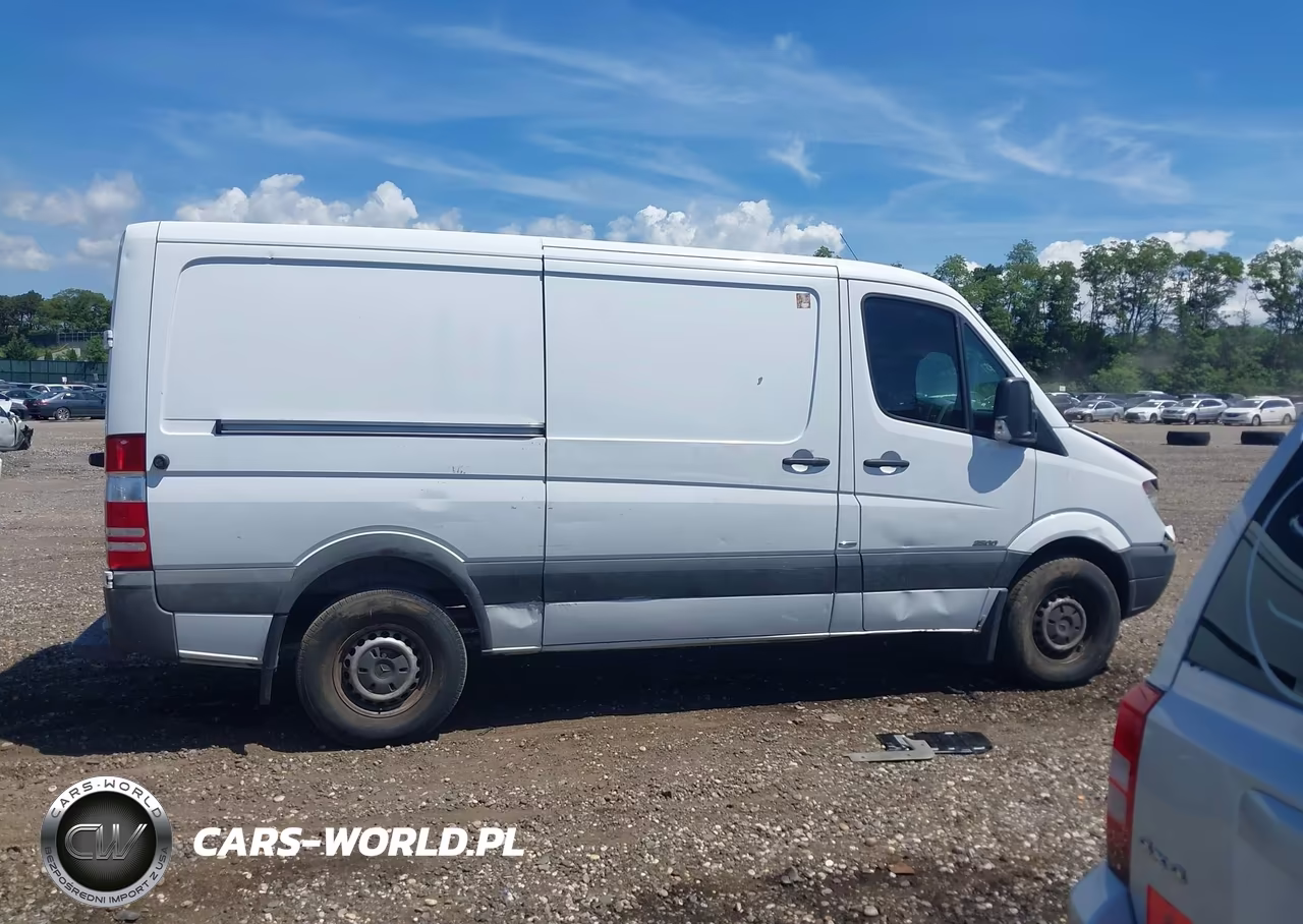 2011 Mercedes-Benz Sprinter 2500 Normal Roof VIN:WD3PE7CC0B5557490 - 13