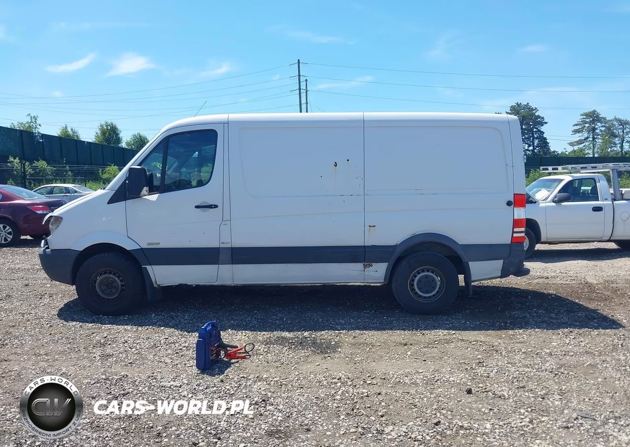 2011 Mercedes-Benz Sprinter 2500 Normal Roof VIN:WD3PE7CC0B5557490 - 14