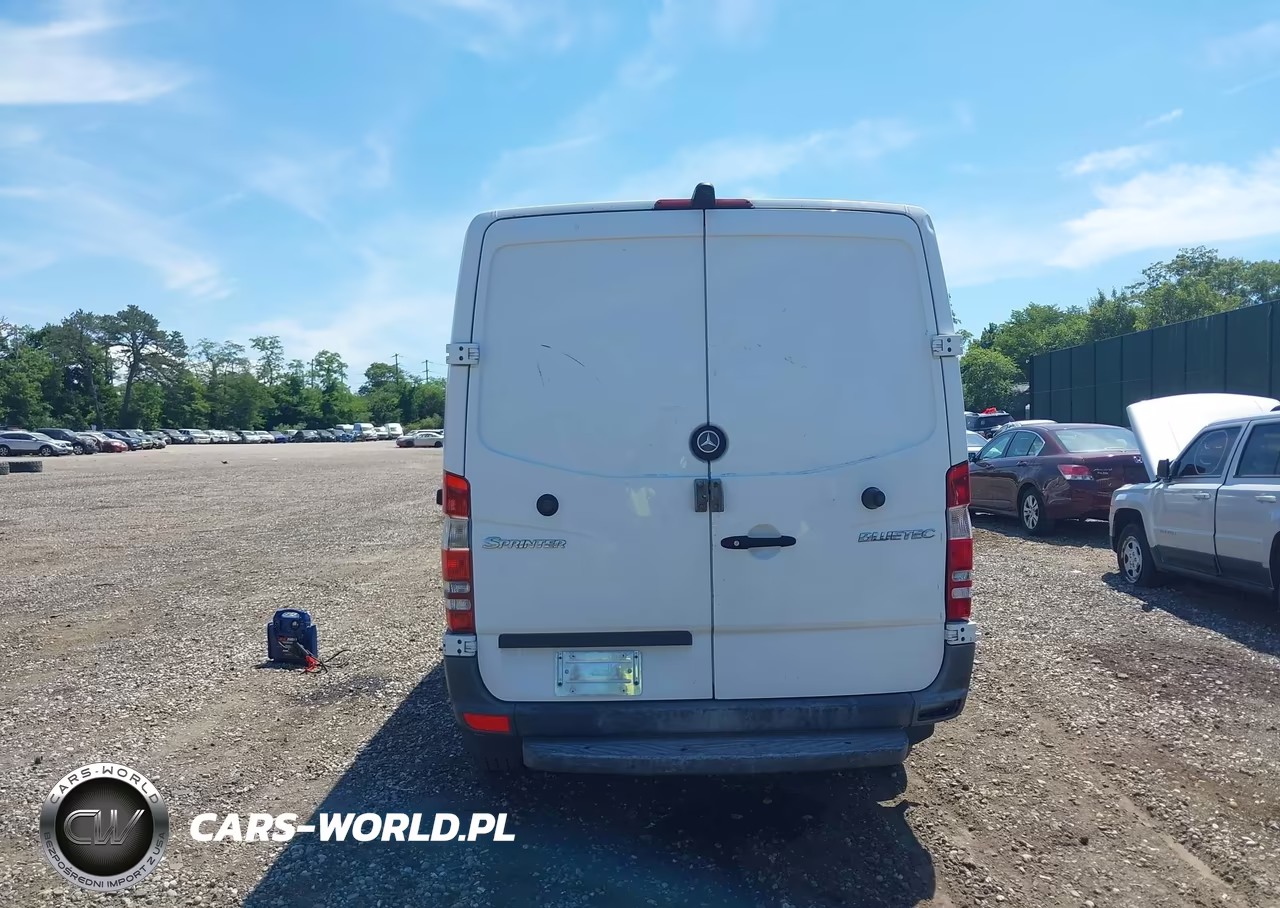 2011 Mercedes-Benz Sprinter 2500 Normal Roof VIN:WD3PE7CC0B5557490 - 16