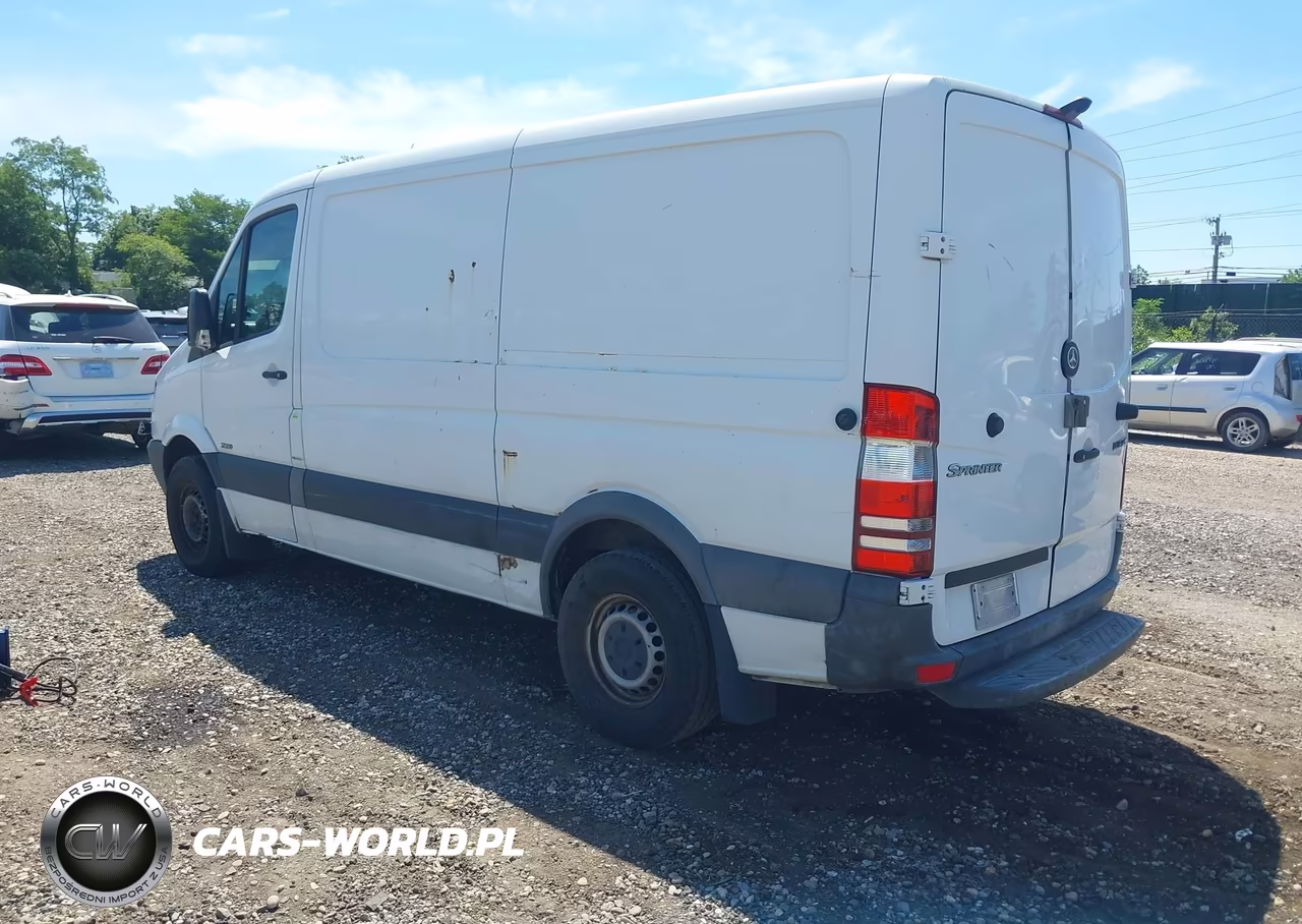 2011 Mercedes-Benz Sprinter 2500 Normal Roof VIN:WD3PE7CC0B5557490 - 3
