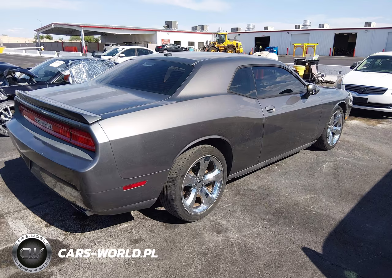 2012 Dodge Challenger Sxt VIN:2C3CDYAG2CH158372 - 4