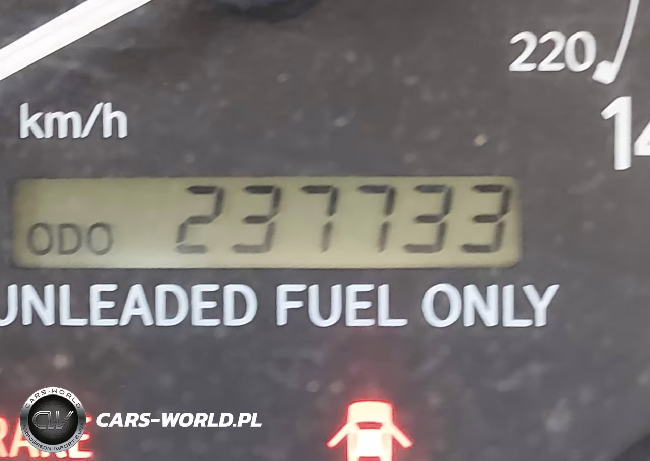 1999 Toyota Camry Le VIN:JT2BG22KXX0353623 - 12