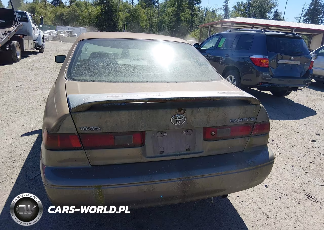1999 Toyota Camry Le VIN:JT2BG22KXX0353623 - 13