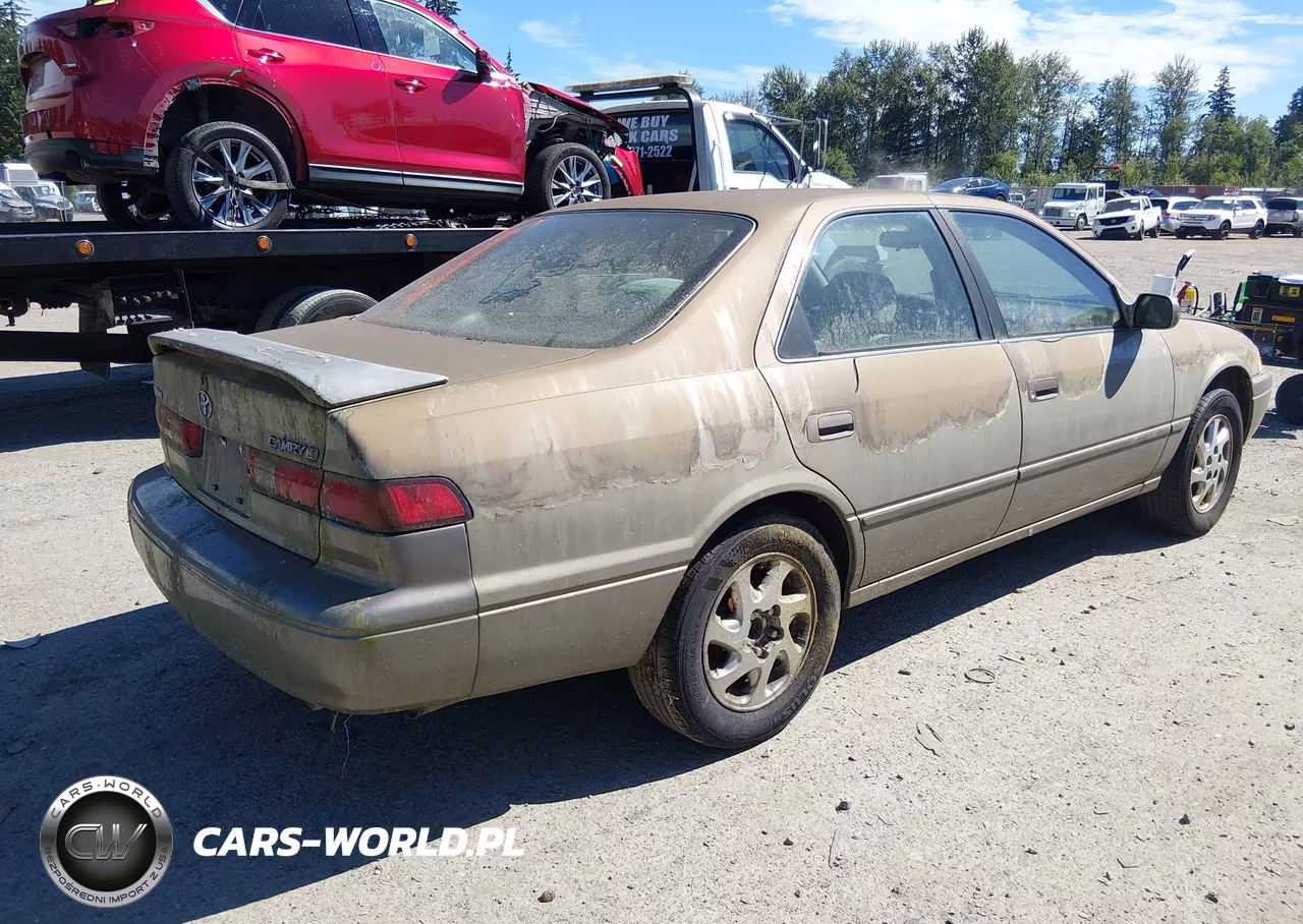 1999 Toyota Camry Le VIN:JT2BG22KXX0353623 - 4