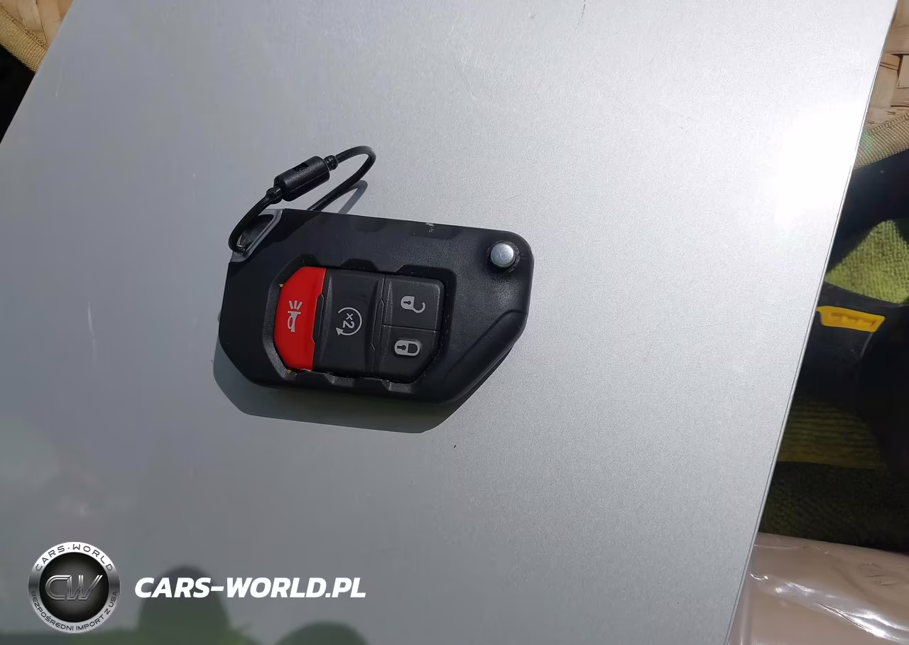 2026 Jeep Wrangler Sahara 4X4 VIN:1C4PJXEN4TW269175 - 11