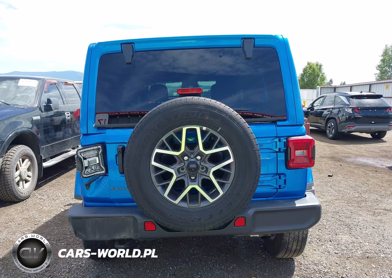 2026 Jeep Wrangler Sahara 4X4 VIN:1C4PJXEN4TW269175 - 17