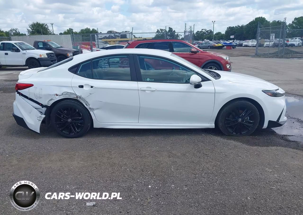 2025 Toyota Camry Se VIN:4T1DAACK2SU145159 - 13