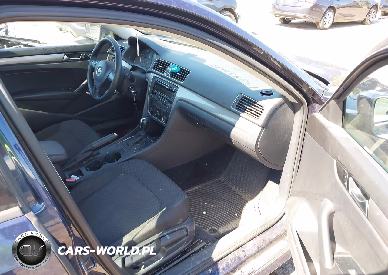 2015 Volkswagen Passat 1.8T S VIN:1VWAT7A32FC004522 - 5