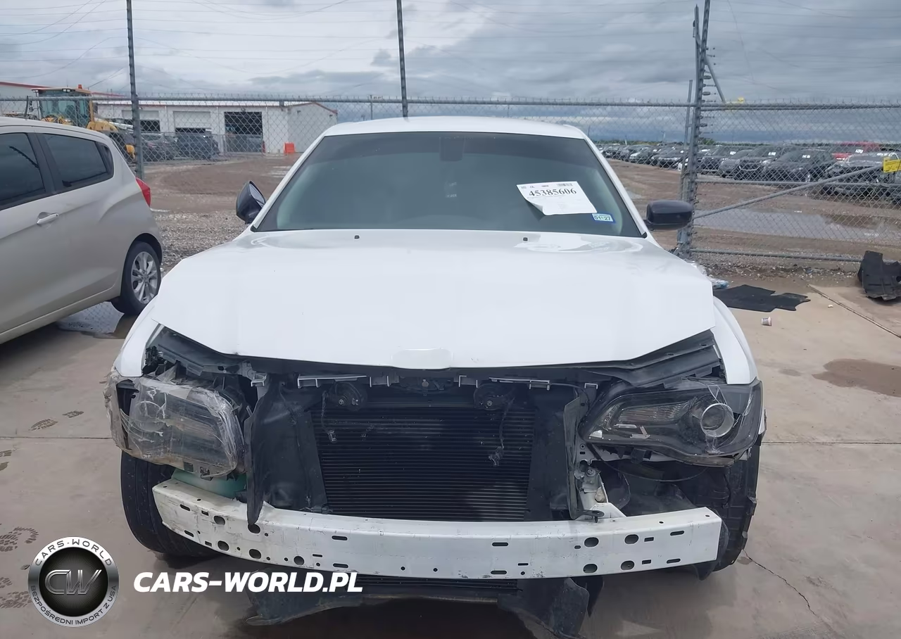 2023 Chrysler 300 Touring VIN:2C3CCAAG9PH577495 - 12
