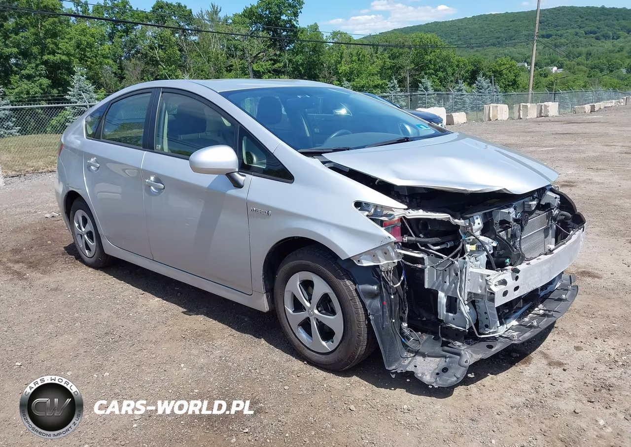 2015 Toyota Prius Four – zdjęcie 1 z 17