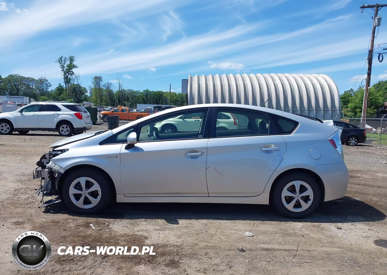 2015 Toyota Prius Four VIN:JTDKN3DU1F1881660 - 14