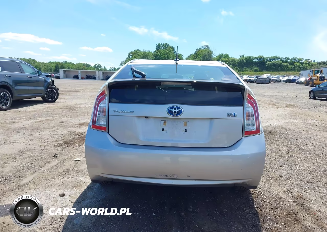 2015 Toyota Prius Four VIN:JTDKN3DU1F1881660 - 16