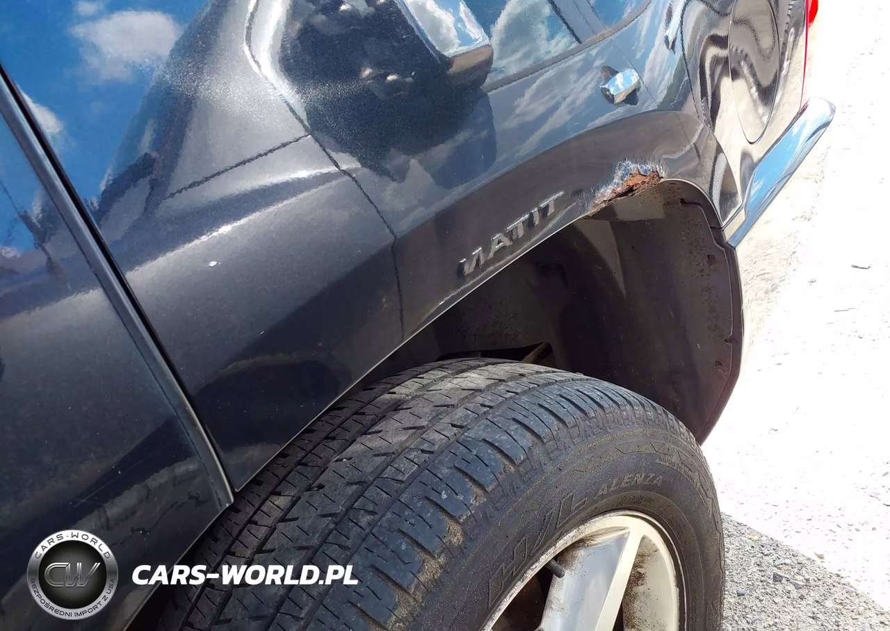 2010 Chevrolet Tahoe Ltz VIN:1GNUKCE05AR160711 - 18