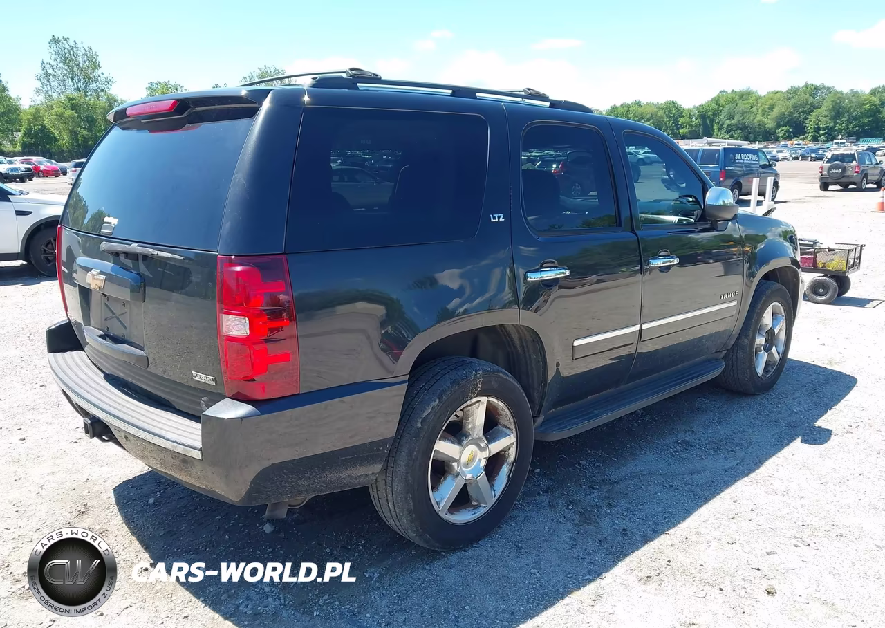 2010 Chevrolet Tahoe Ltz VIN:1GNUKCE05AR160711 - 4