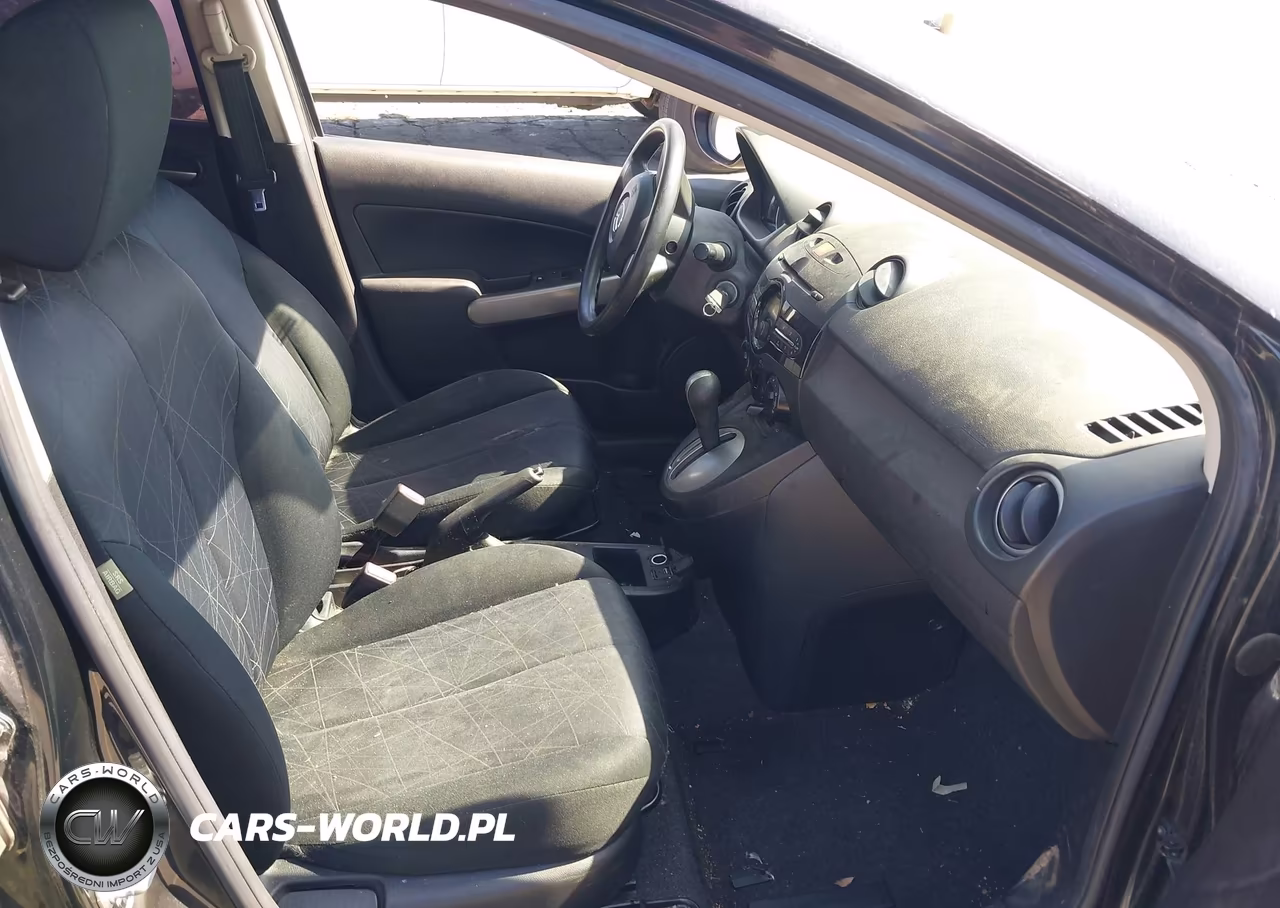 2014 Mazda Mazda2 Sport VIN:JM1DE1KZXE0184780 - 5