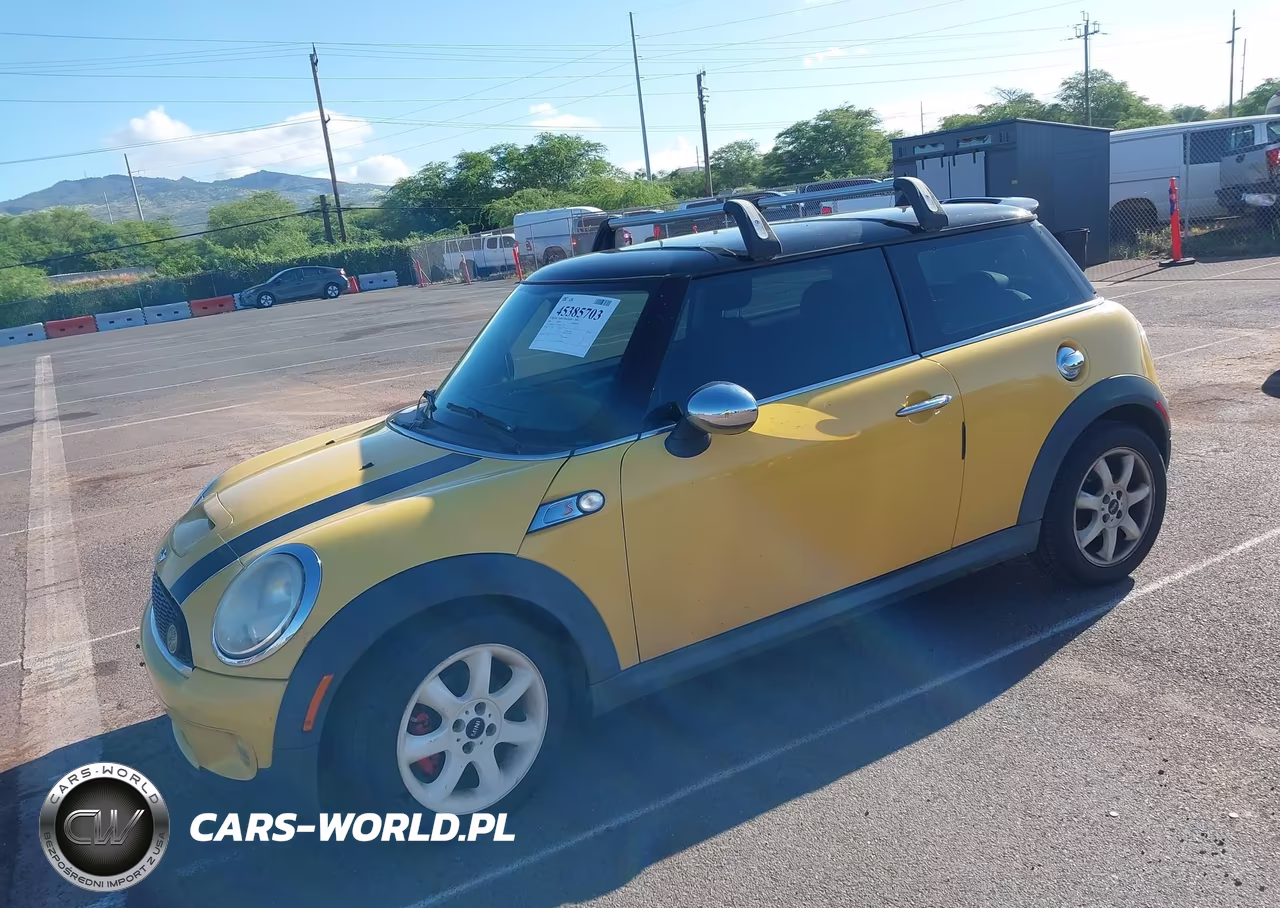 2007 Mini Cooper S VIN:WMWMF73577TT85935 - 2