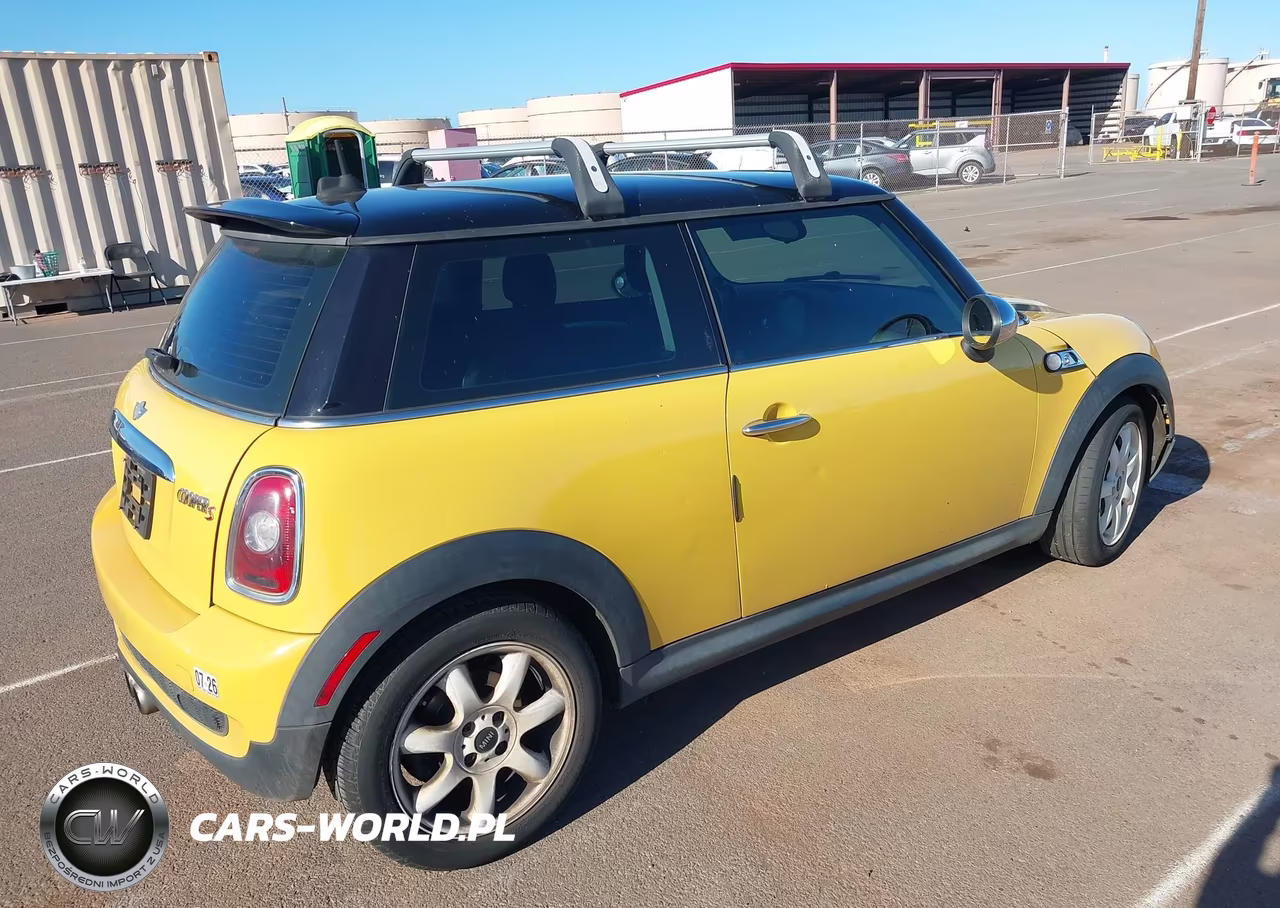 2007 Mini Cooper S VIN:WMWMF73577TT85935 - 4