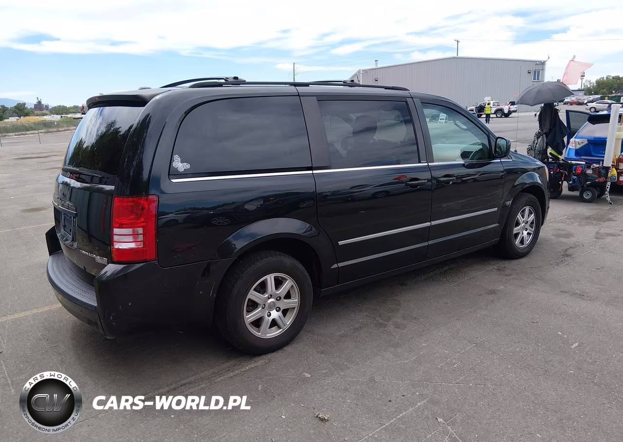 2009 Chrysler Town & Country Touring VIN:2A8HR54179R678846 - 4