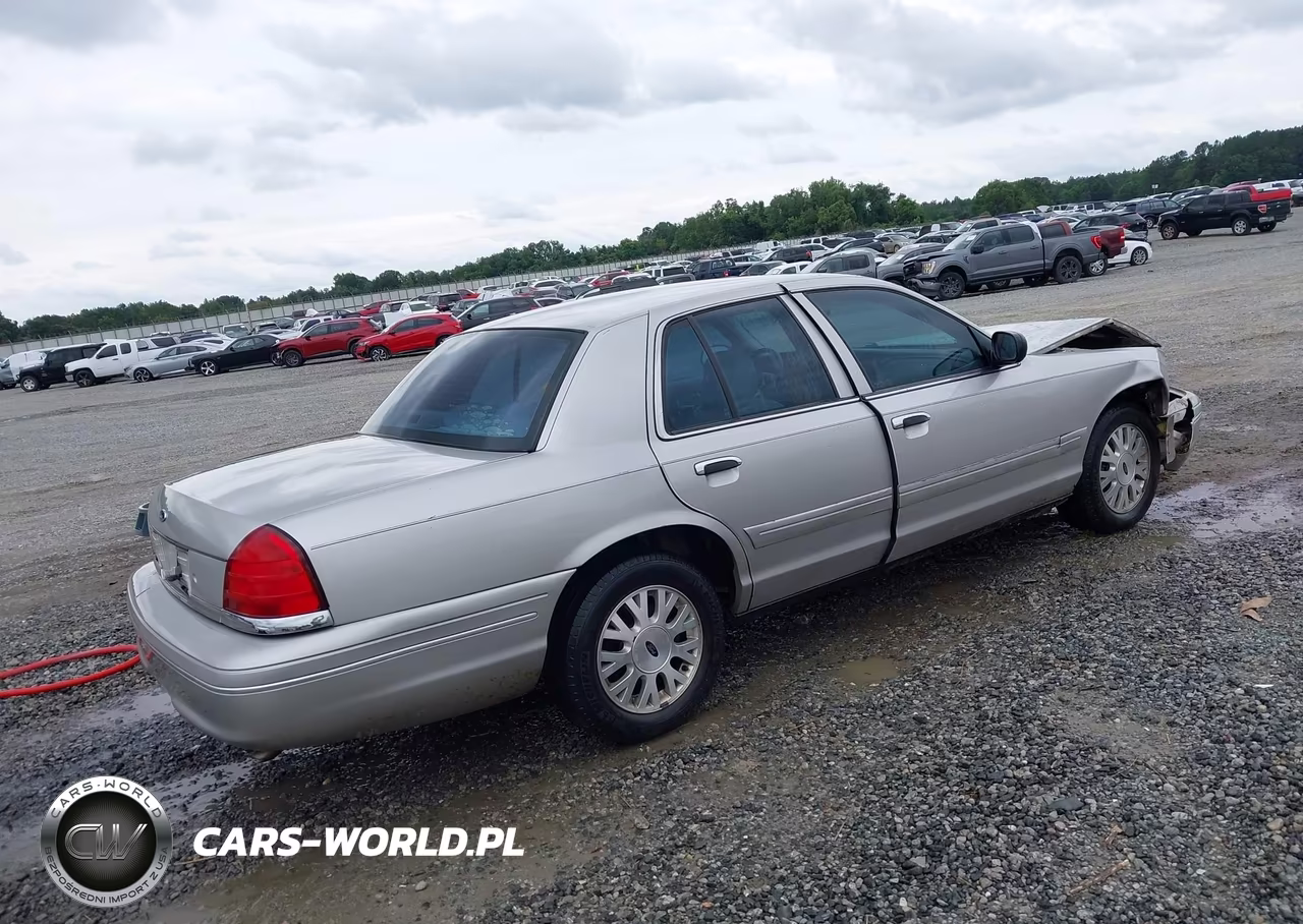 2004 Ford Crown Victoria Lx VIN:2FAFP74W64X110402 - 4