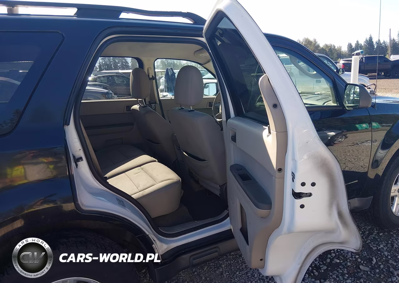2012 Ford Escape Hybrid VIN:1FMCU5K36CKA67910 - 8