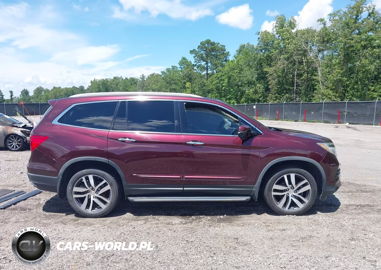 2017 Honda Pilot Touring VIN:5FNYF6H99HB077597 - 13