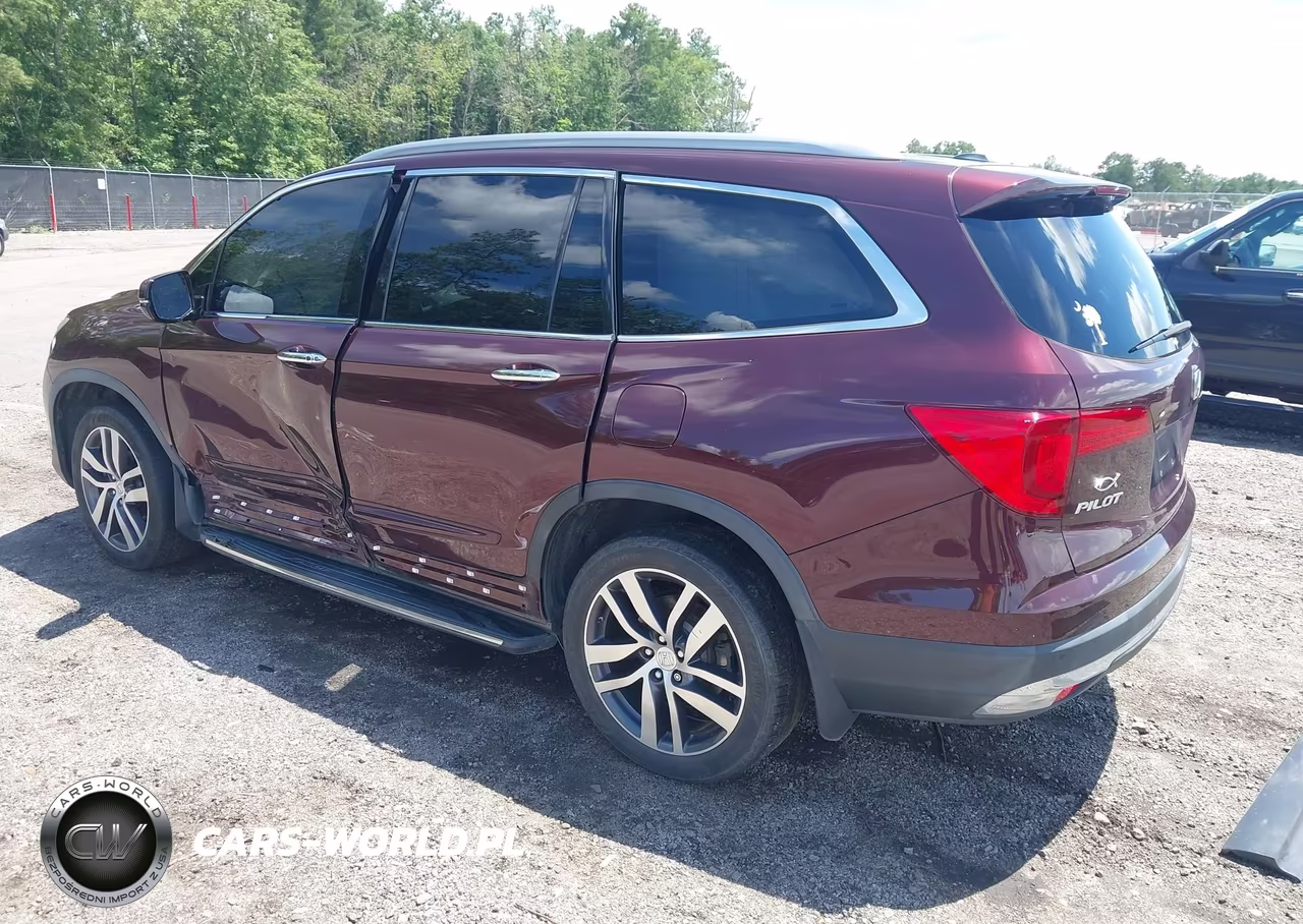 2017 Honda Pilot Touring VIN:5FNYF6H99HB077597 - 3