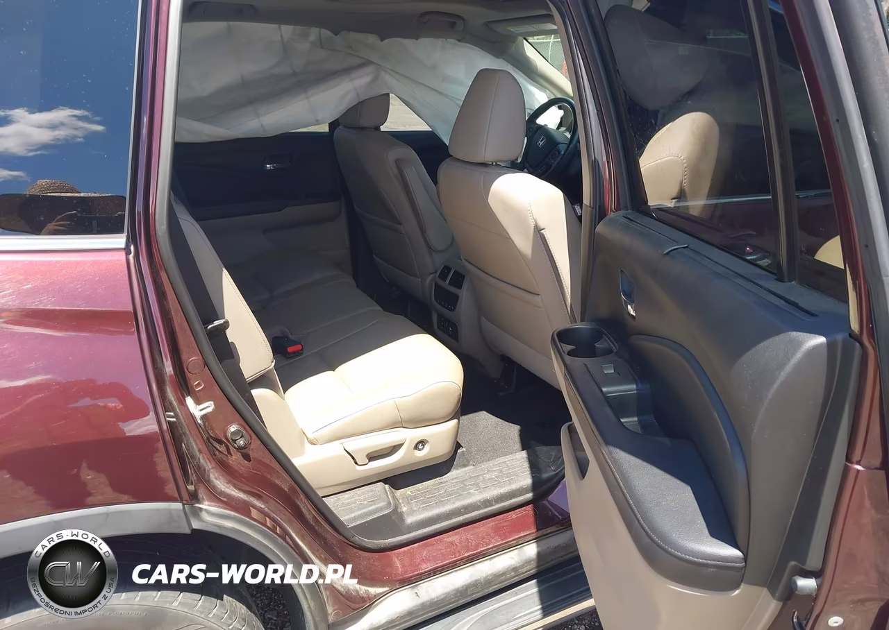 2017 Honda Pilot Touring VIN:5FNYF6H99HB077597 - 8