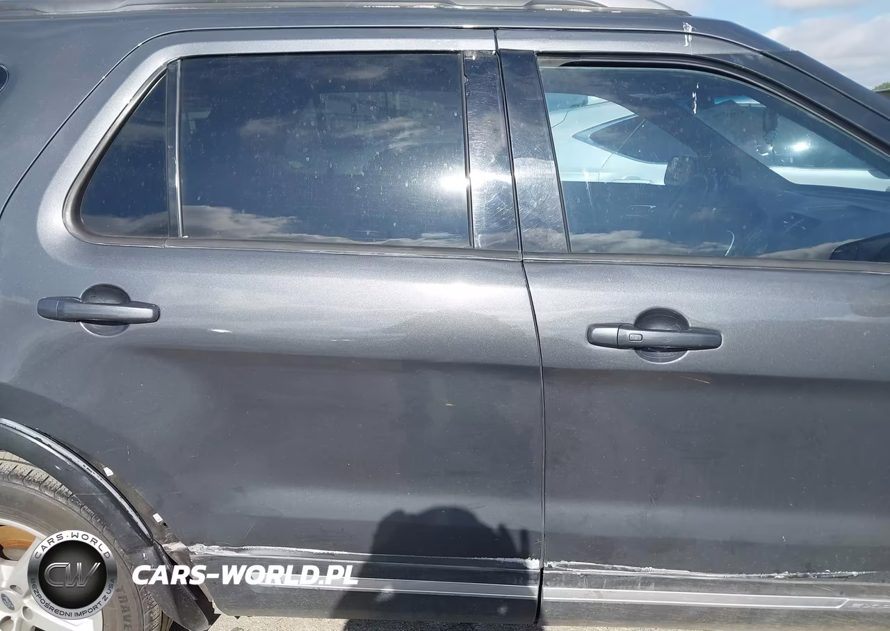 2019 Ford Explorer Xlt VIN:1FM5K7D80KGB53279 - 13