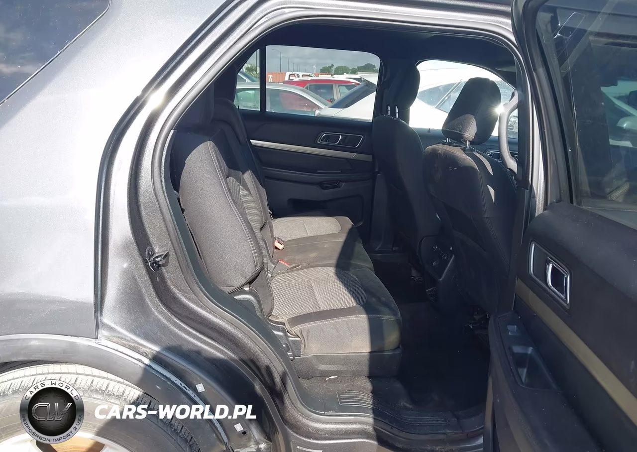 2019 Ford Explorer Xlt VIN:1FM5K7D80KGB53279 - 8