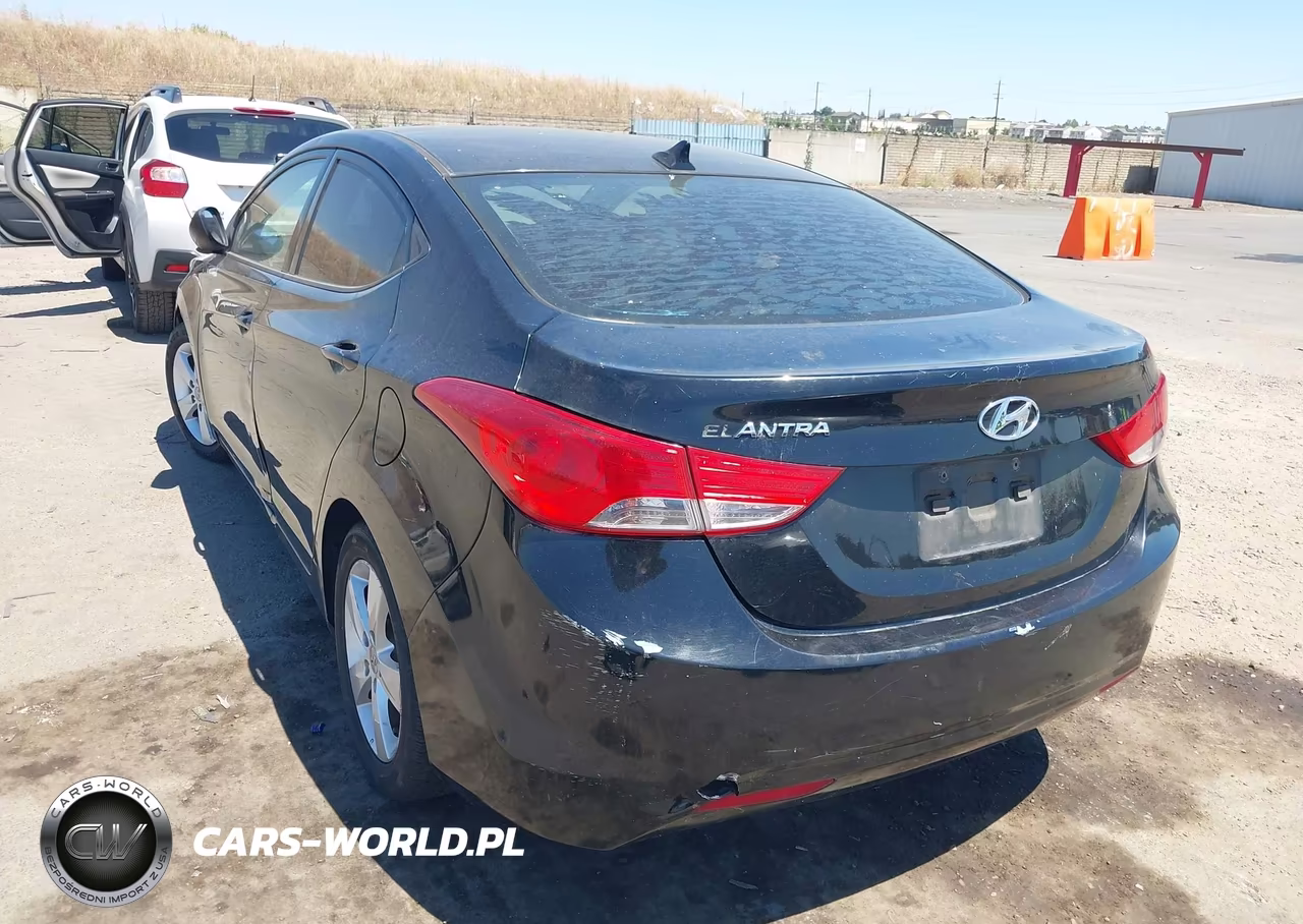 2013 Hyundai Elantra Gls VIN:5NPDH4AE5DH344928 - 3