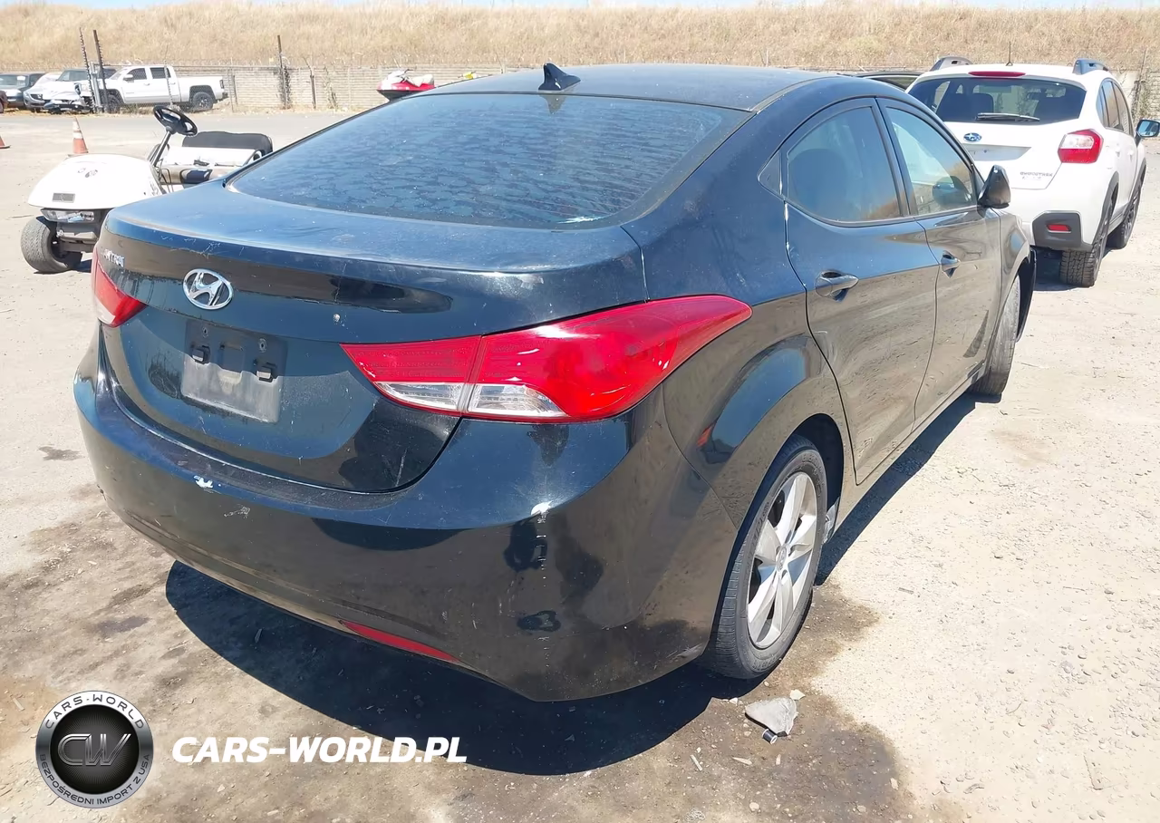 2013 Hyundai Elantra Gls VIN:5NPDH4AE5DH344928 - 4