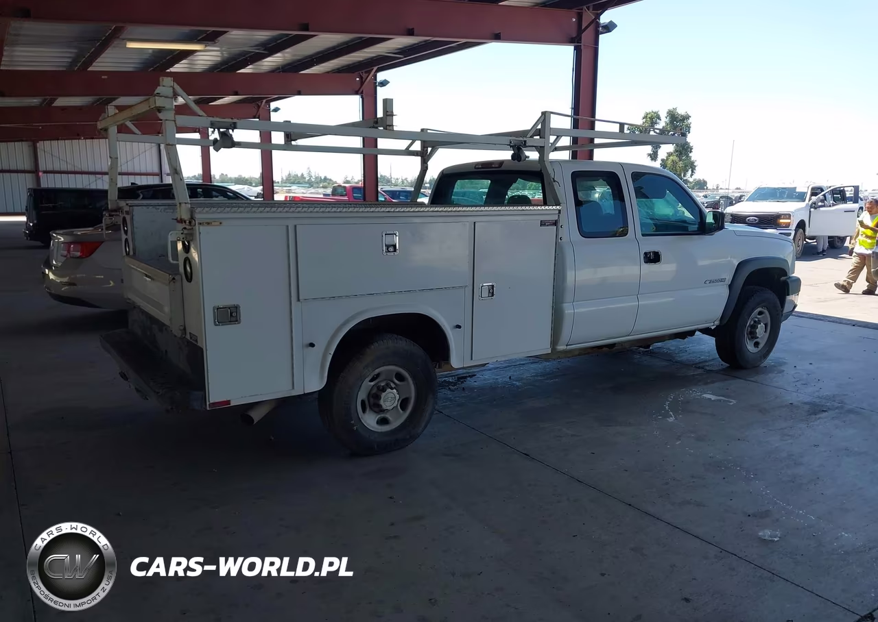 2006 Chevrolet Silverado 2500Hd Work Truck VIN:1GBHC29U86E233068 - 4