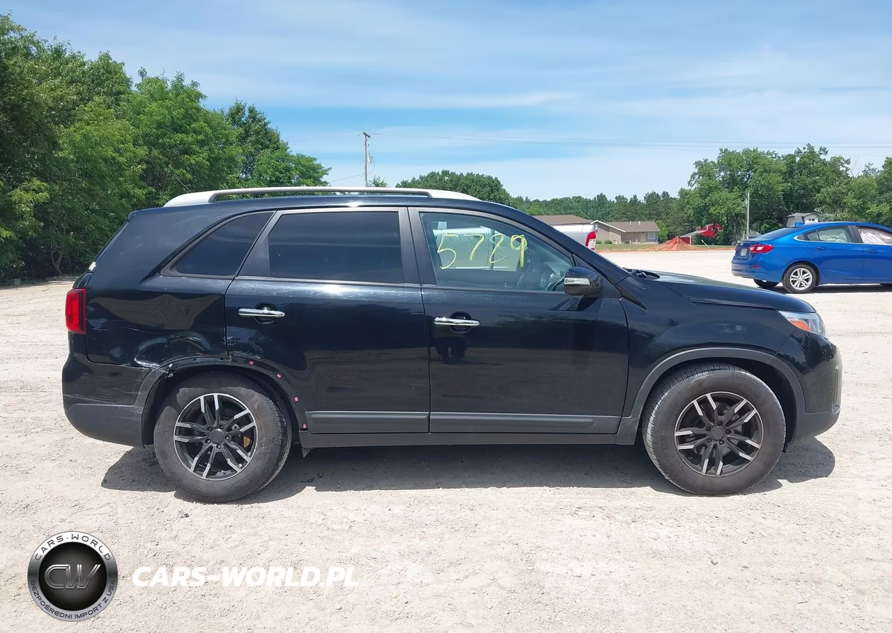 2015 Kia Sorento Lx VIN:5XYKT3A68FG570075 - 13