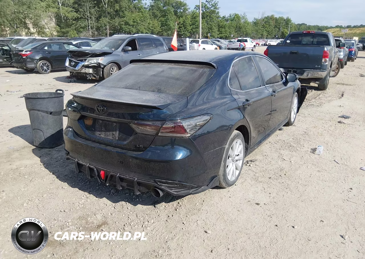 2018 Toyota Camry Le VIN:4T1B11HK1JU568152 - 4