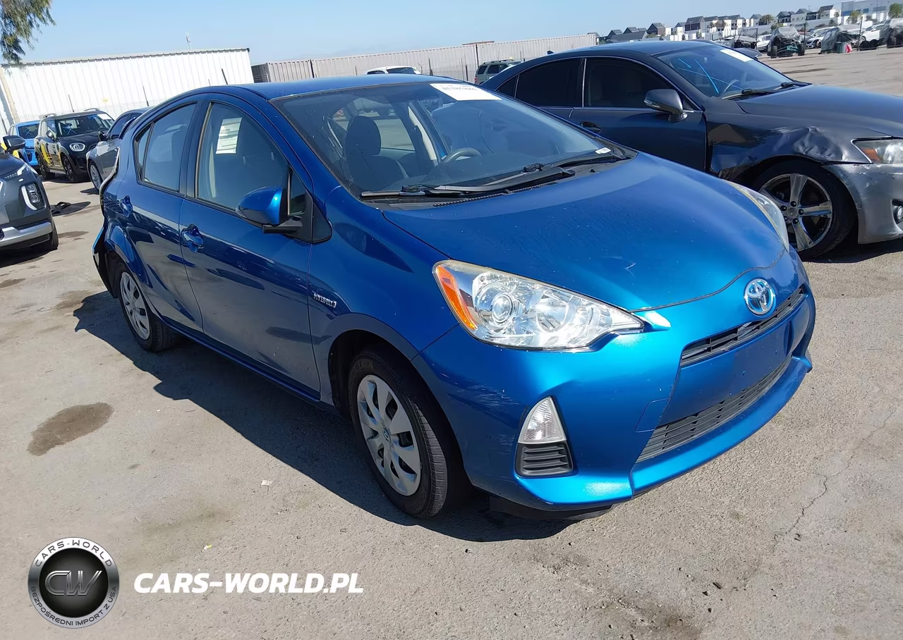2014 Toyota Prius C Two