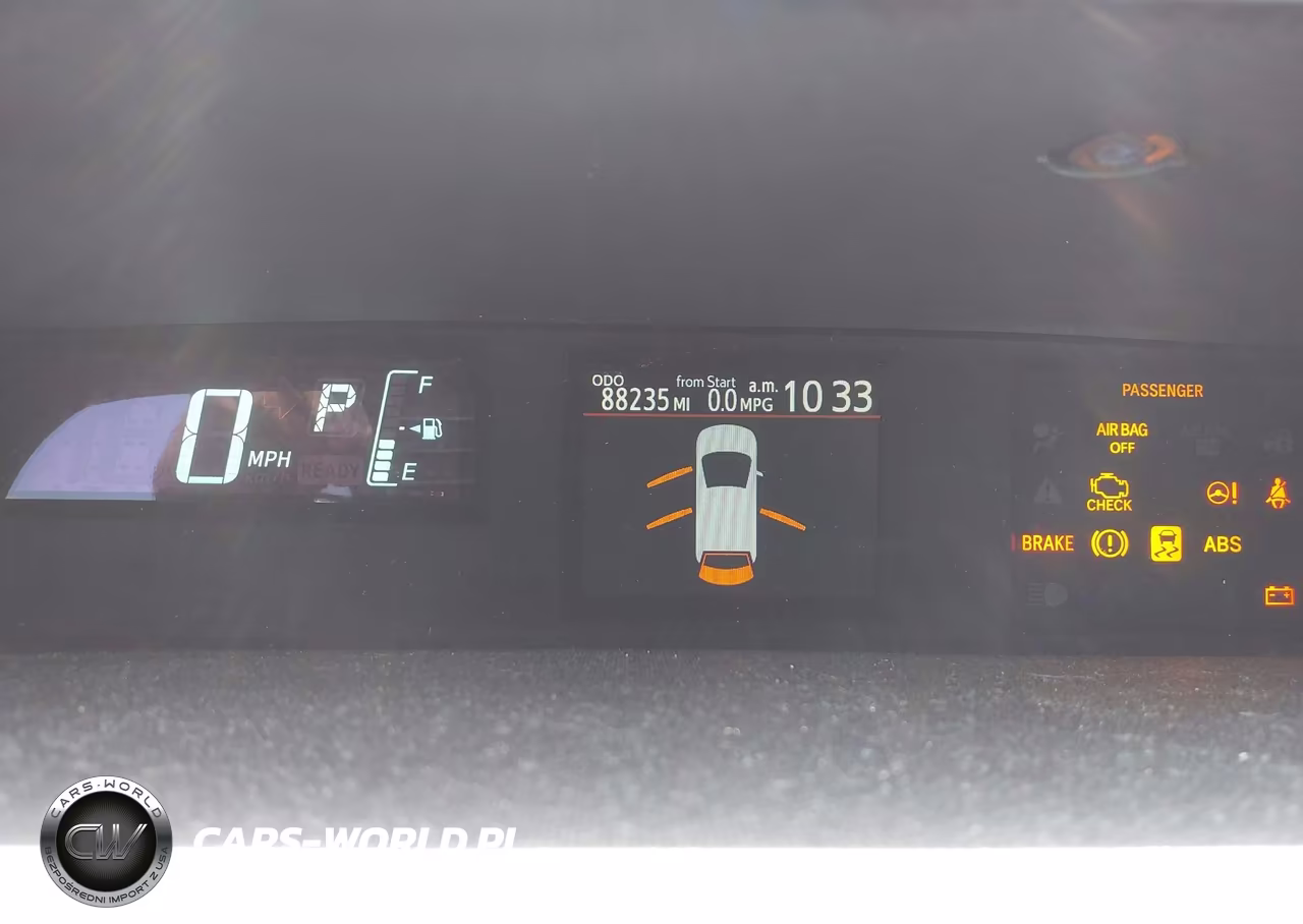 2014 Toyota Prius C Two VIN:JTDKDTB37E1065712 - 16