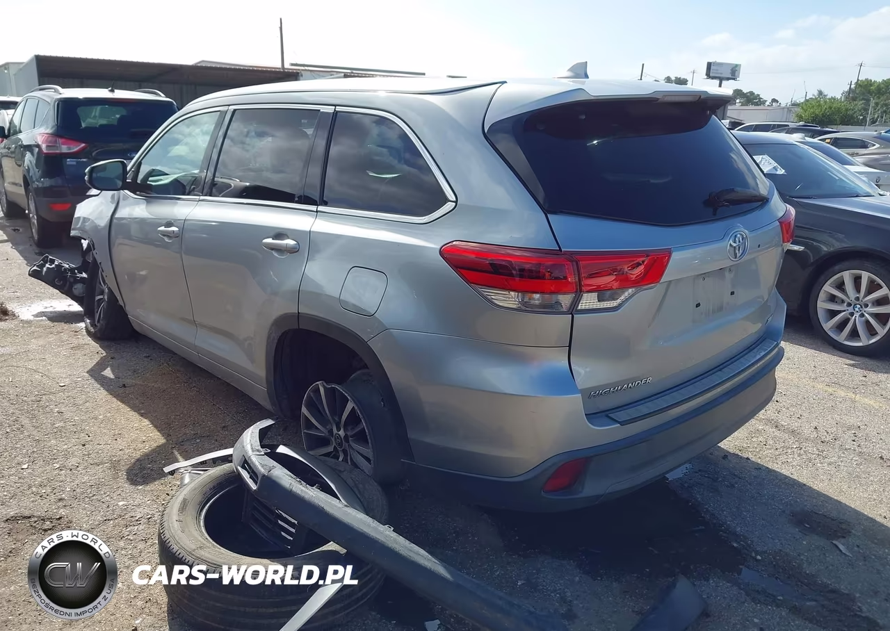 2017 Toyota Highlander Xle VIN:5TDKZRFH2HS512447 - 3